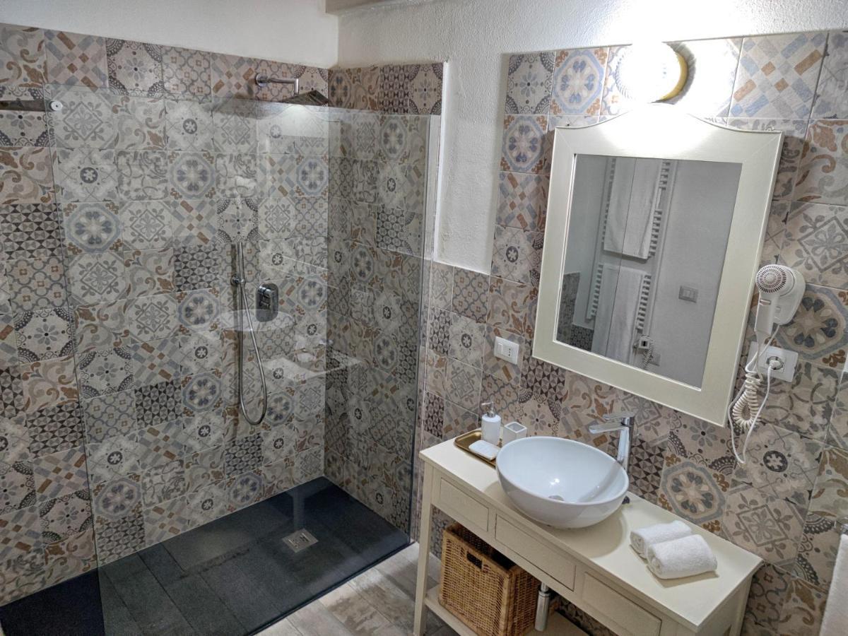 Hibiscus Comfort Stay Quartu SantʼElena Exteriér fotografie