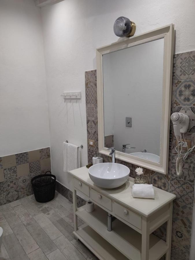 Hibiscus Comfort Stay Quartu SantʼElena Exteriér fotografie